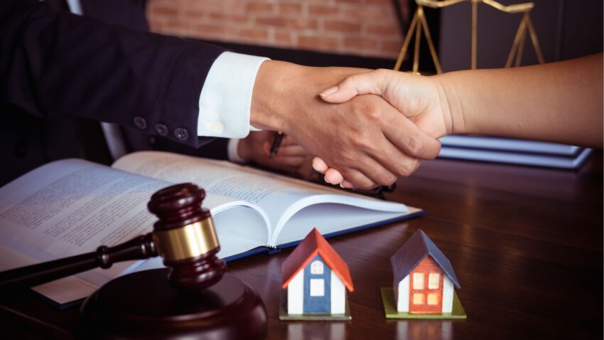 Professzionális ingatlan jogi ügyvéd az Újváry Zsolt Ügyvédi Irodában