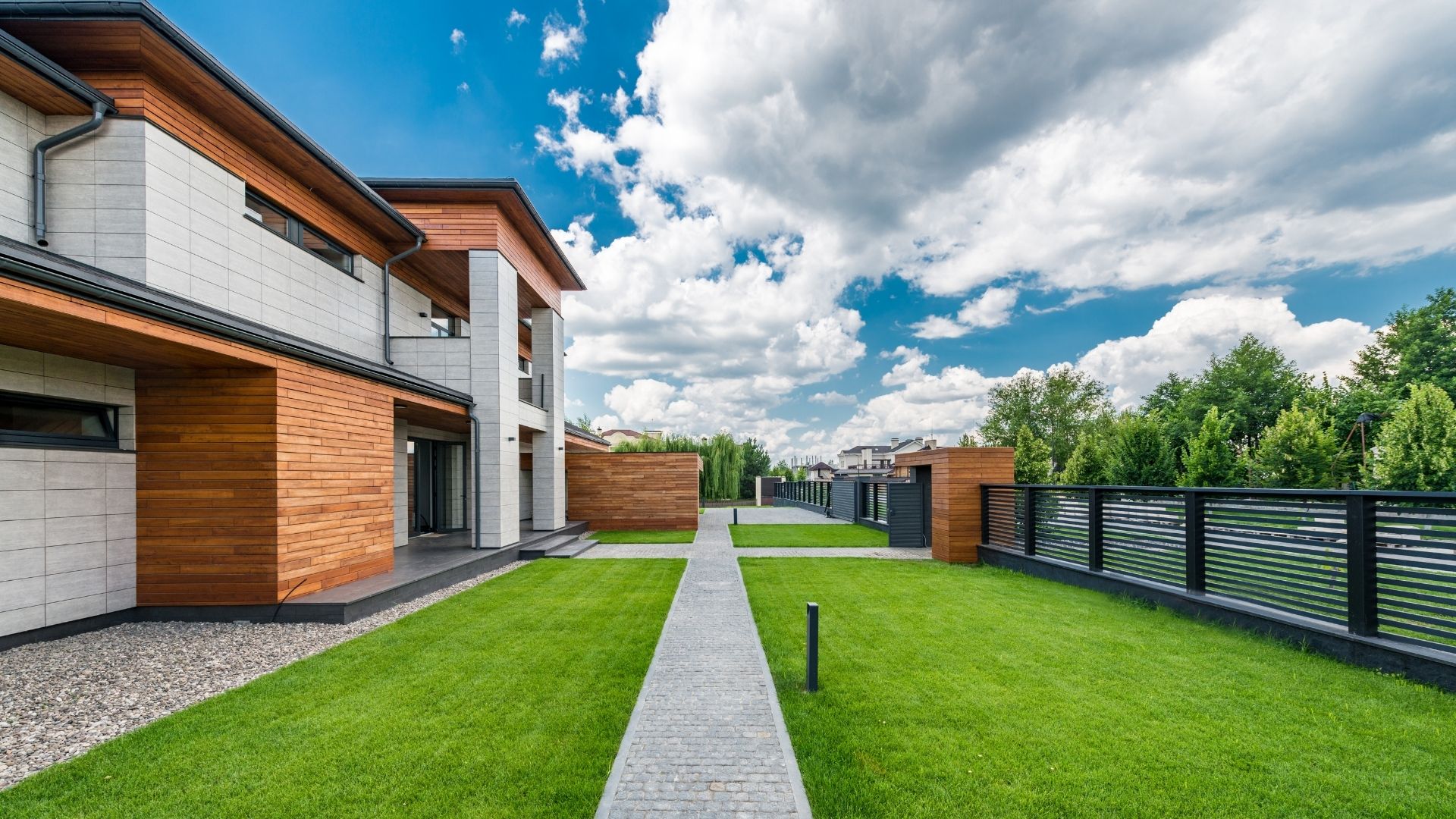 Kompozit kerítés és öntözőrendszer Szeged