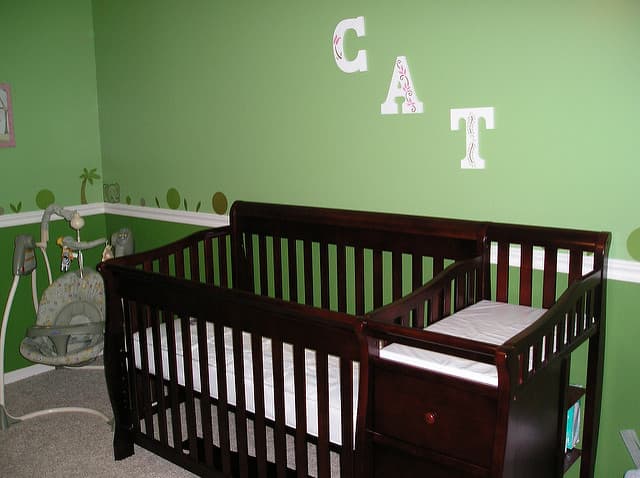 kiságy pelenkázóval